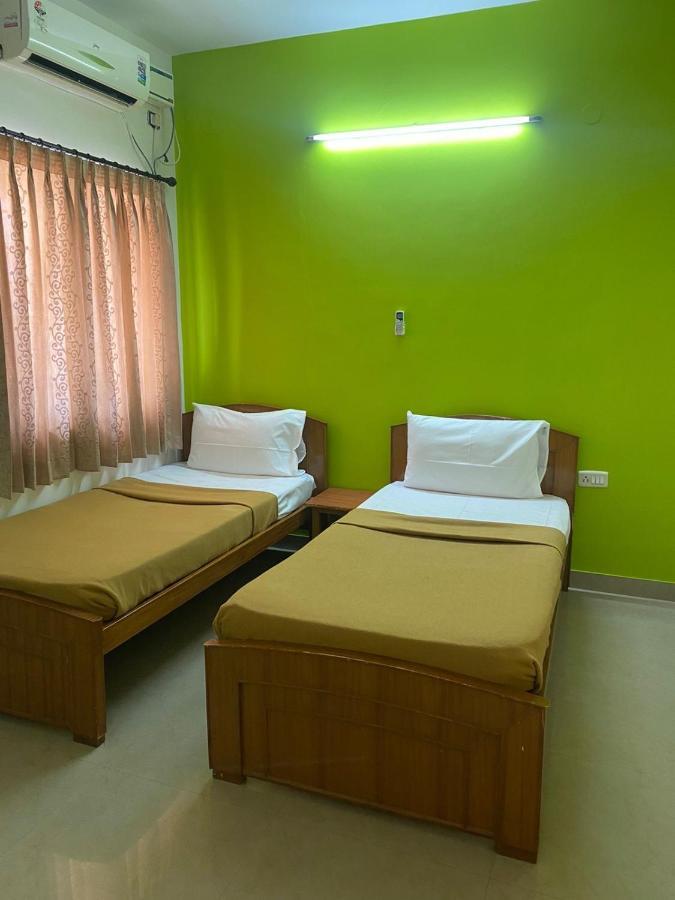 Thulasirams Service Apartments Coimbatore Luaran gambar